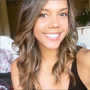 Meet your Posher, Kayla